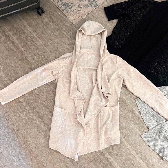 Cardigan Bundle - Picture 2 of 4